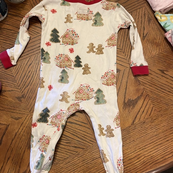 Burt’s bees Christmas pjs - Picture 4 of 4